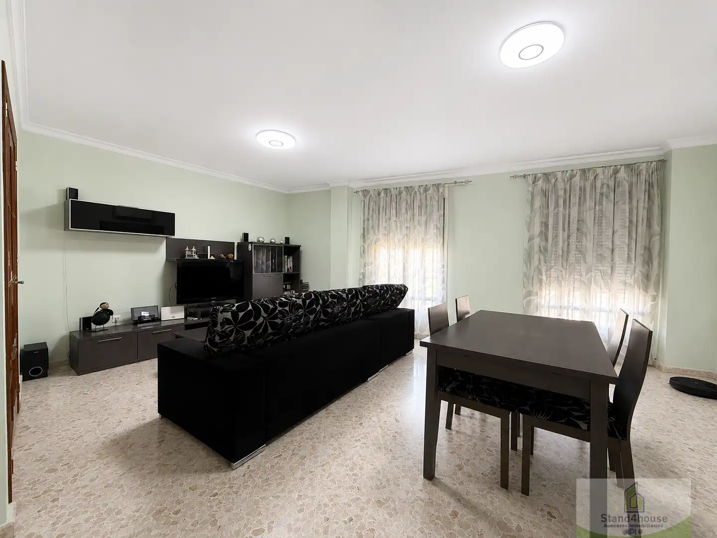 Living room of Flat for sale in Bollullos Par del Condado  with Air Conditioner, Heating and Storage room