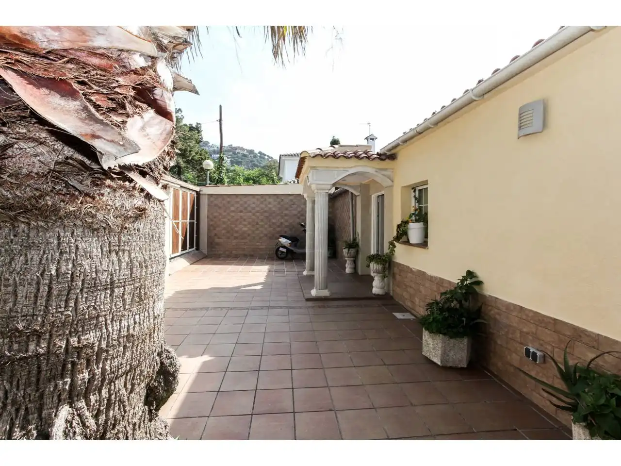 Vista exterior de Casa o xalet en venda en Lloret de Mar amb Aire condicionat, Calefacció i Jardí privat