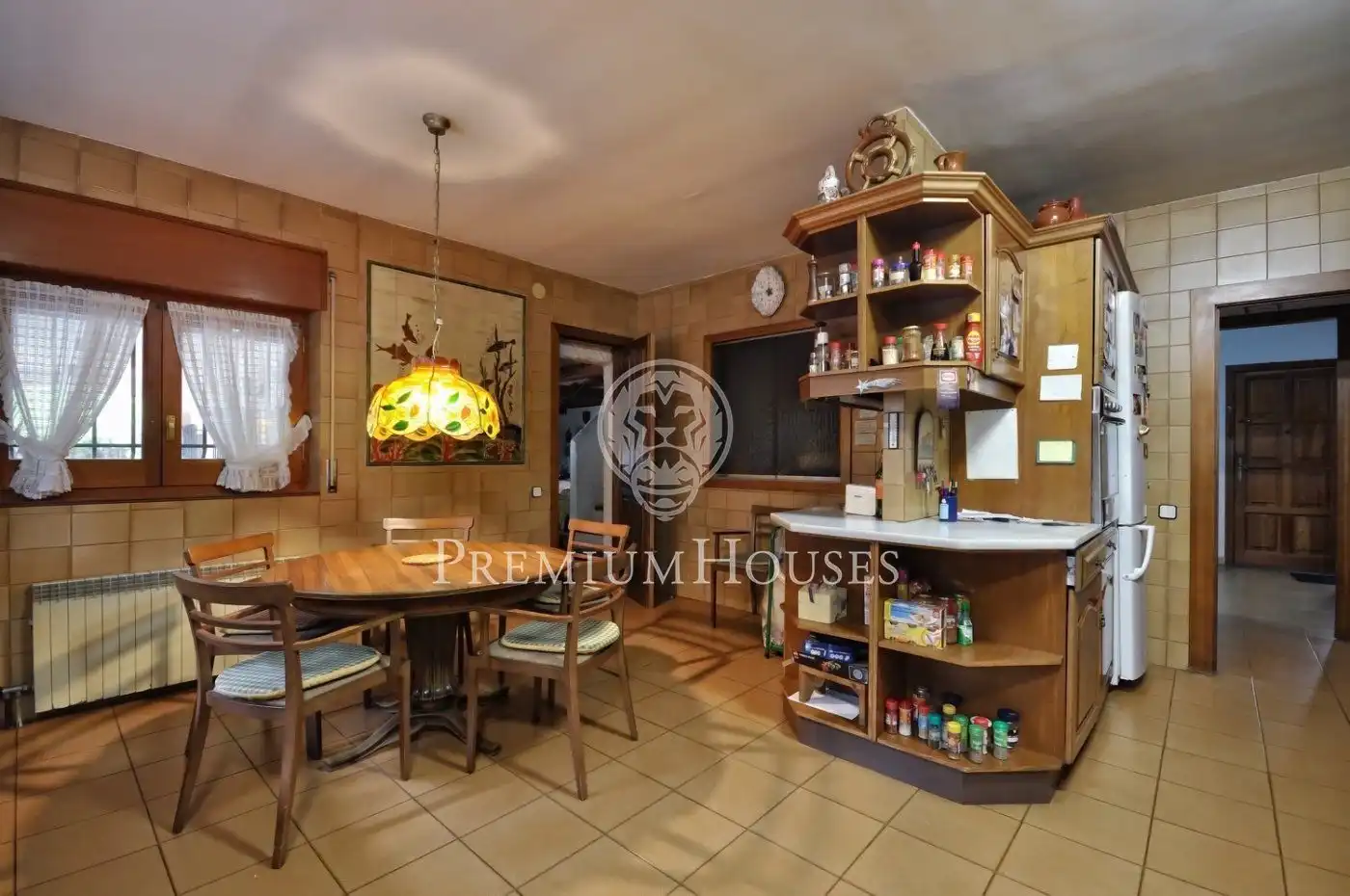Houses for sale in Tiana