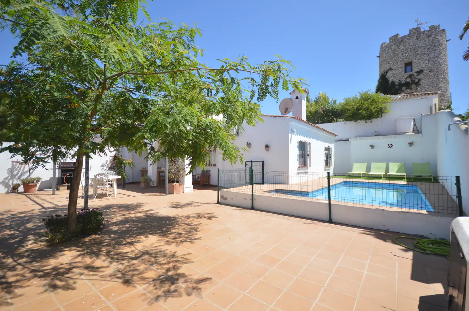 Terraced house with pool to rent in Calle de Sevilla 96