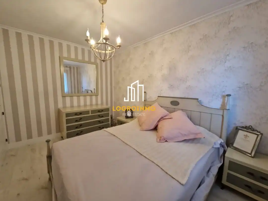 Bedroom of Houses for sale in Lapoblación  with Heating, Private garden and Parquet flooring