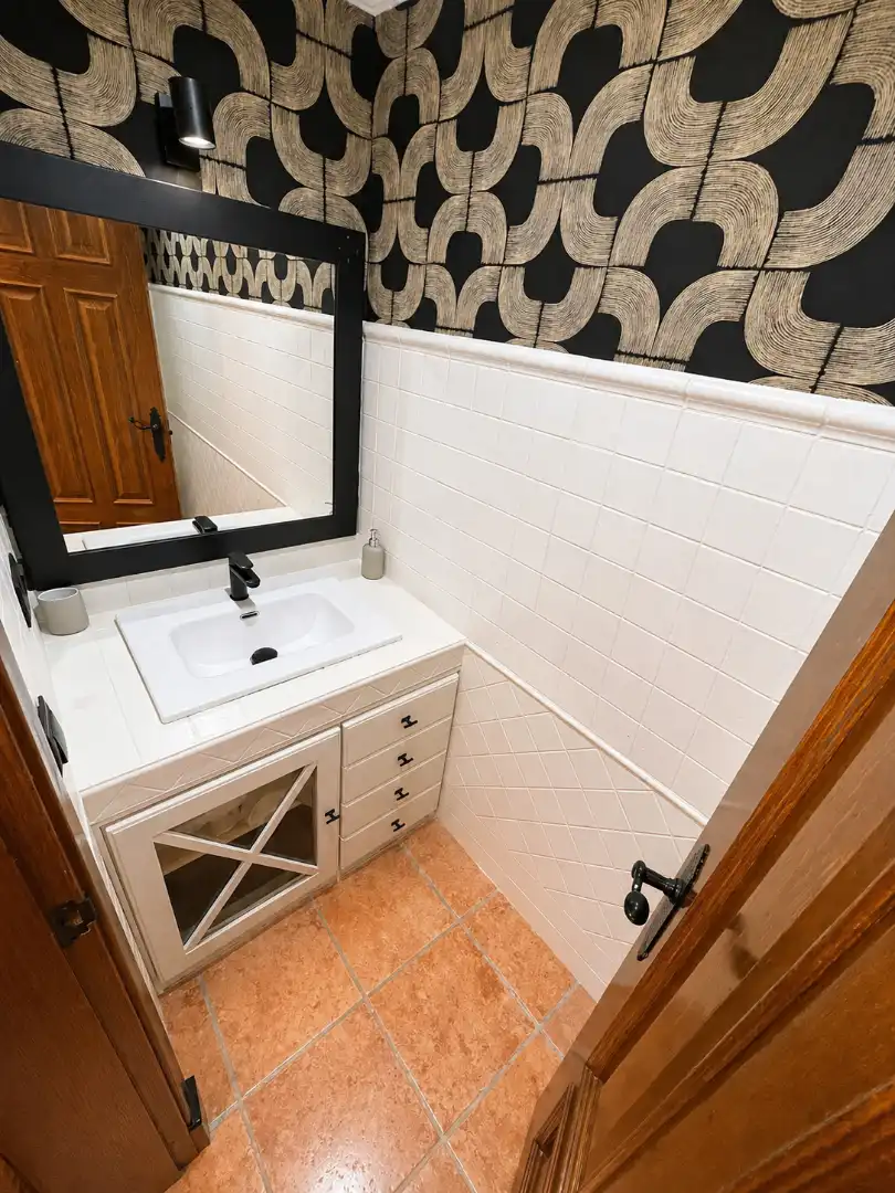 Bany de Casa o xalet en venda en Arcos de la Frontera amb Aire condicionat, Jardí privat i Terrassa