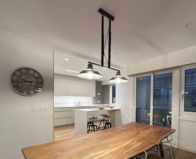 Cocina de Piso de alquiler en Santiago de Compostela  con Aire acondicionado, Calefacción y Parquet