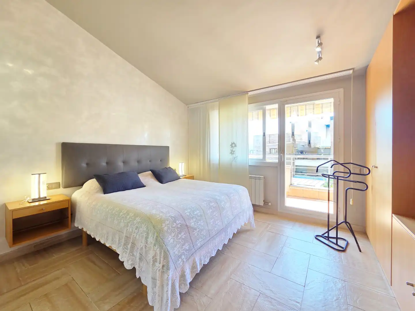 Habitación de Casa o chalet en venta en Cerdanyola del Vallès con Aire acondicionado, Calefacción y Jardín privado