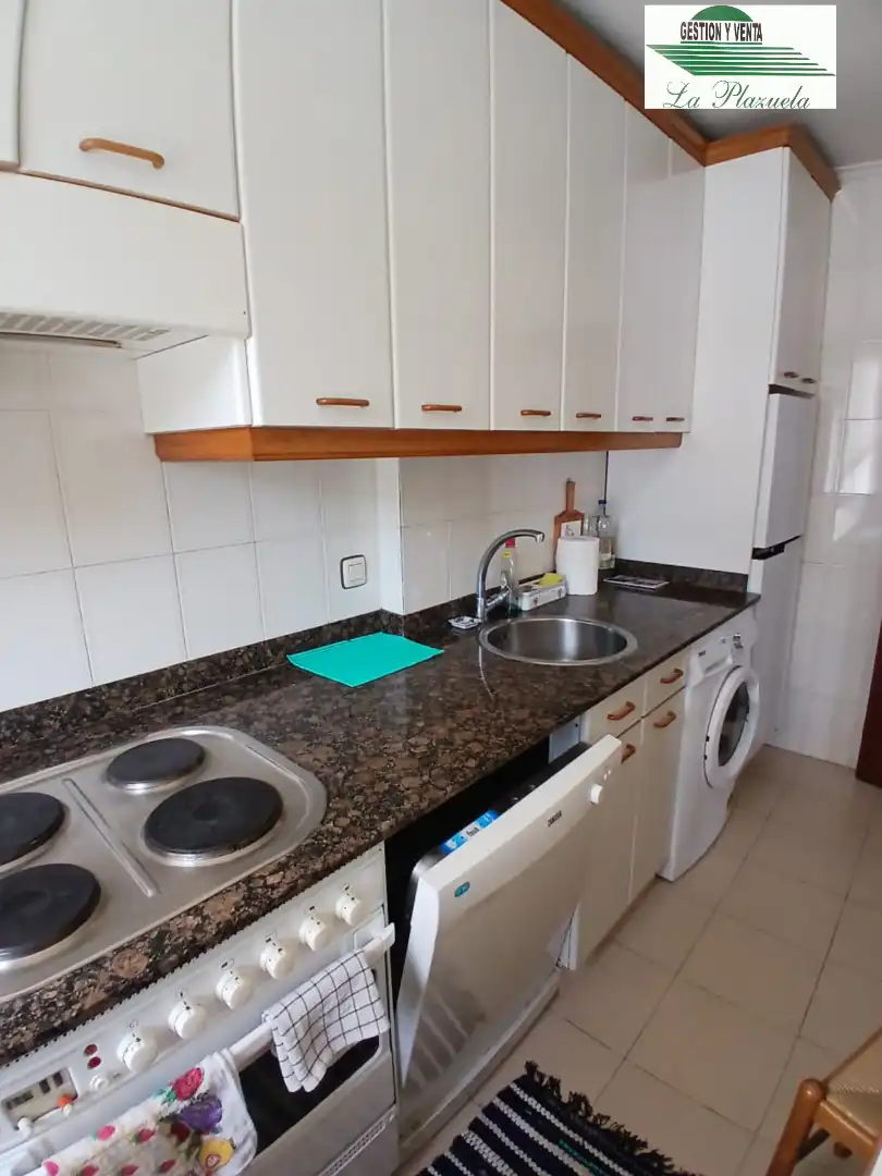 Cocina de Piso en venta en Castro-Urdiales con Calefacción, Jardín privado y Terraza