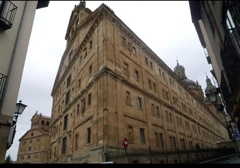Vista exterior de Dúplex en venta en Salamanca con Calefacción