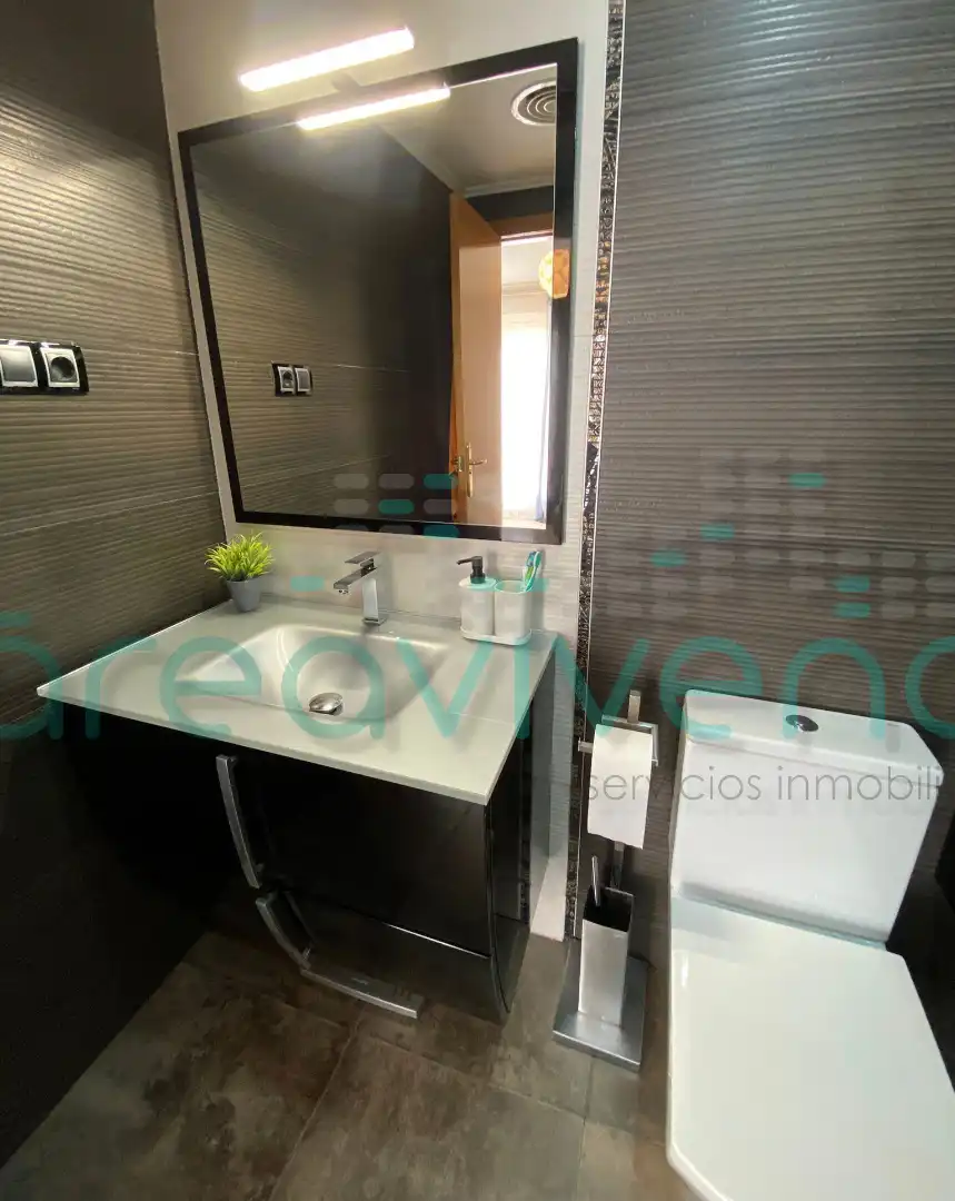 Bathroom of Duplexes for sale in Castellón de la Plana / Castelló de la Plana  with Air Conditioner, Terrace and Storage room