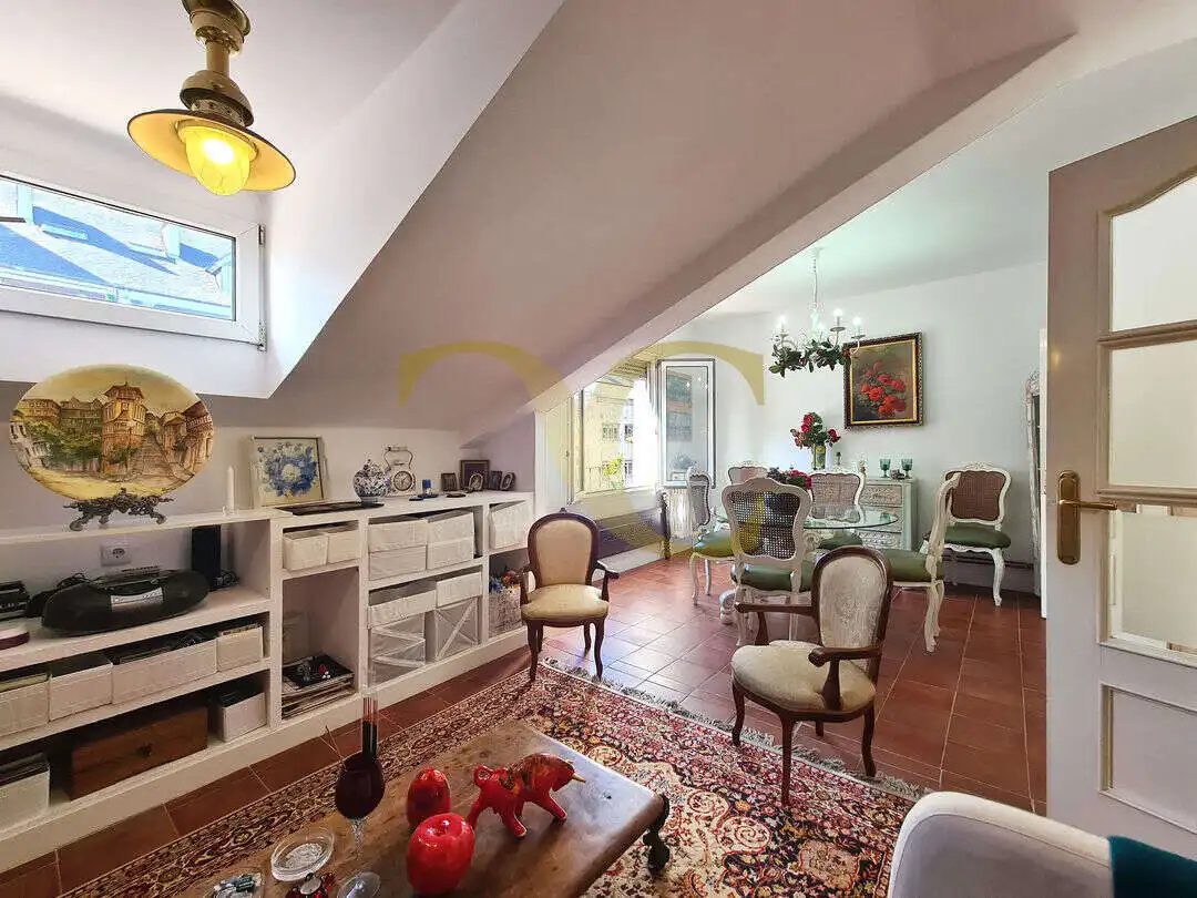 Appartamento con ascensore in vendita a Calle Muñoz Degraín