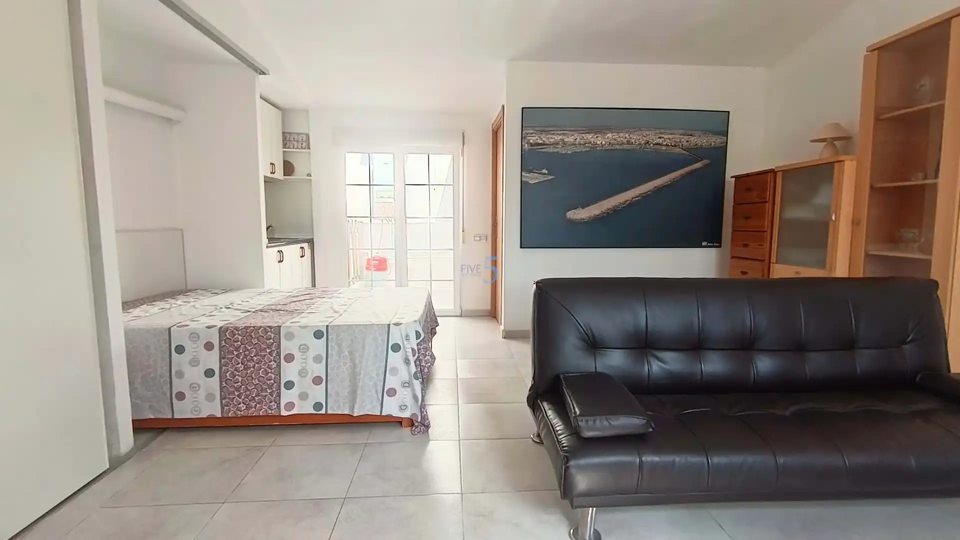 Wohnzimmer von Einfamilien-Reihenhaus zum Verkauf in Torrevieja mit Klimaanlage, Heizung und Möbliert