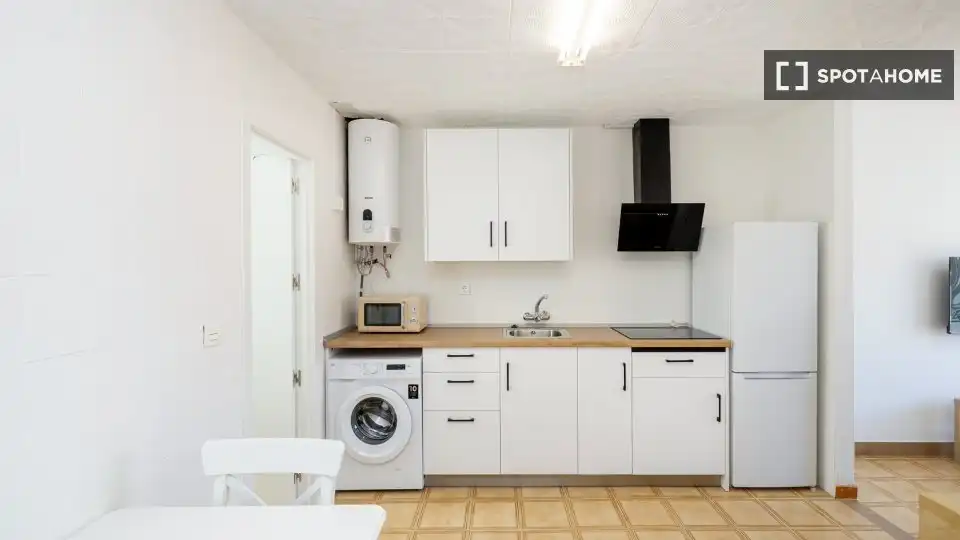 Cocina de Apartamento para compartir en Escúzar con Aire acondicionado, Terraza y Amueblado