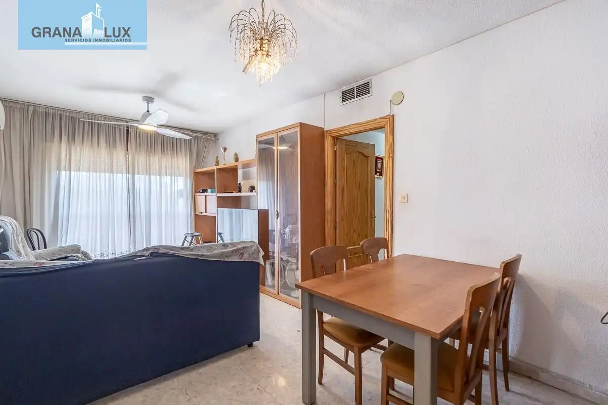 Flat with terrace for sale in Avenida de Juan Pablo II, imagen 4