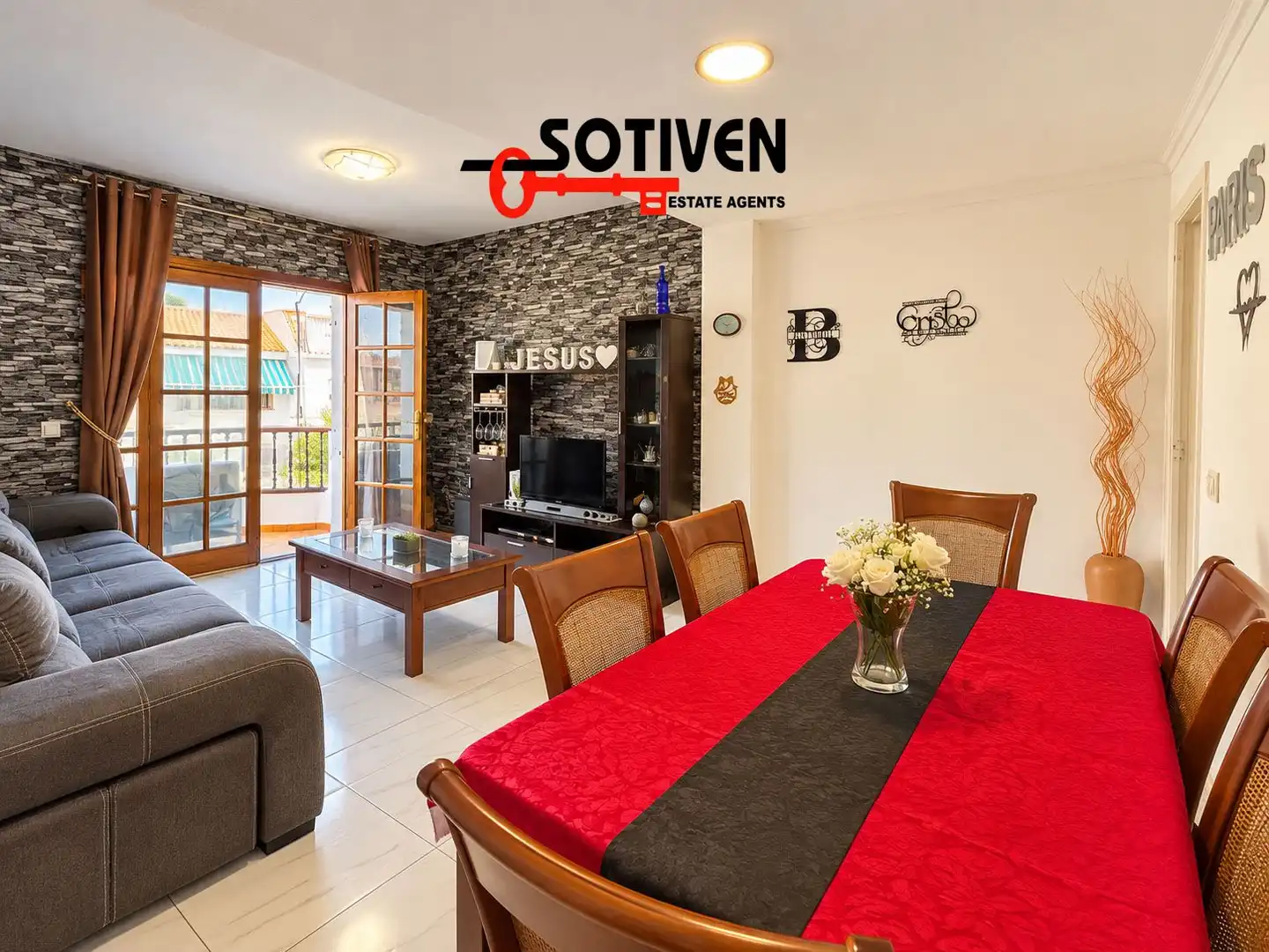 Wohnzimmer von Wohnungen zum Verkauf in Adeje mit Heizung und Balkon