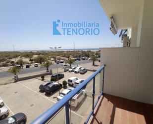 Vista exterior de Apartament en venda en Isla Cristina amb Terrassa, Moblat i Balcó