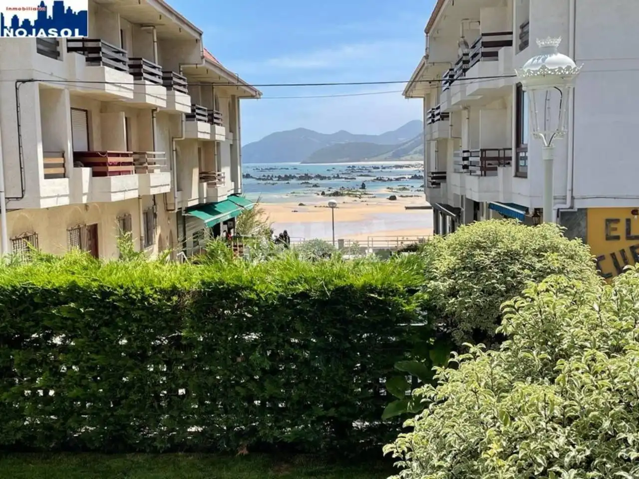 Außenansicht von Wohnung zur Miete in Noja mit Heizung, Privatgarten und Terrasse