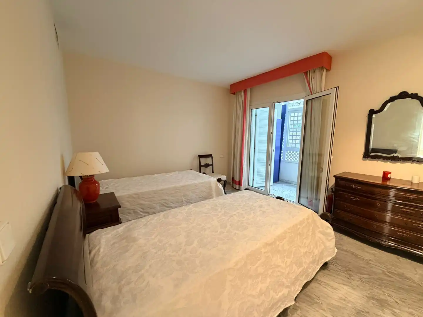 Bedroom of Flat for rent in Marbella  with Air Conditioner, Terrace and Storage room