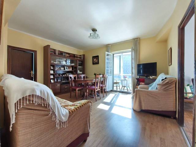 Piso en Venta en Avenida Reyes Católicos en Los Vadillos - R. Sanitaria - Pozanos