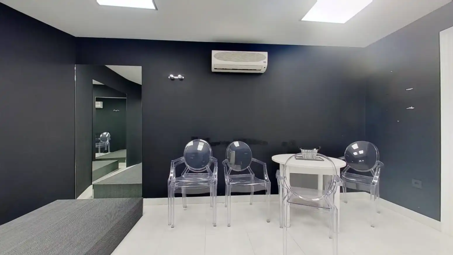 Commercial properties for rent in Torrelavega   with Air Conditioner
