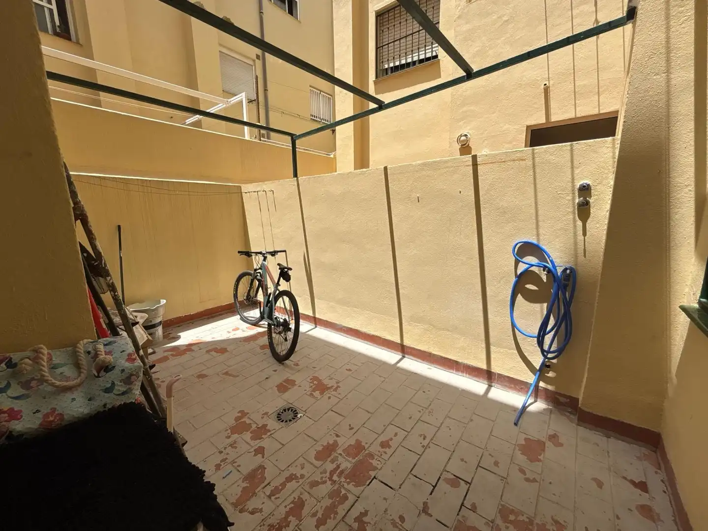 Parking of Ground floor for sale in Alhaurín de la Torre  with Air Conditioner and Furnished