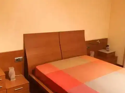 Dormitori de Casa adosada en venda en Campdevànol amb Balcó