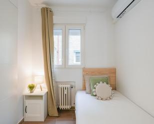 Bedroom of Apartment to share in  Madrid Capital  with Air Conditioner, Heating and Furnished