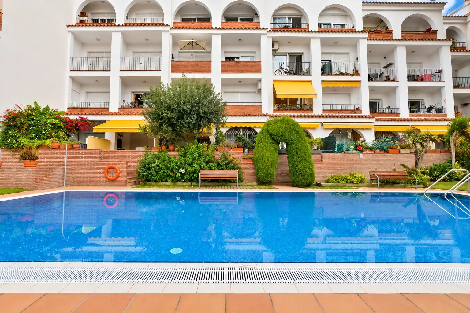 Apartament amb piscina en venda a Passatge Buenos Aires
