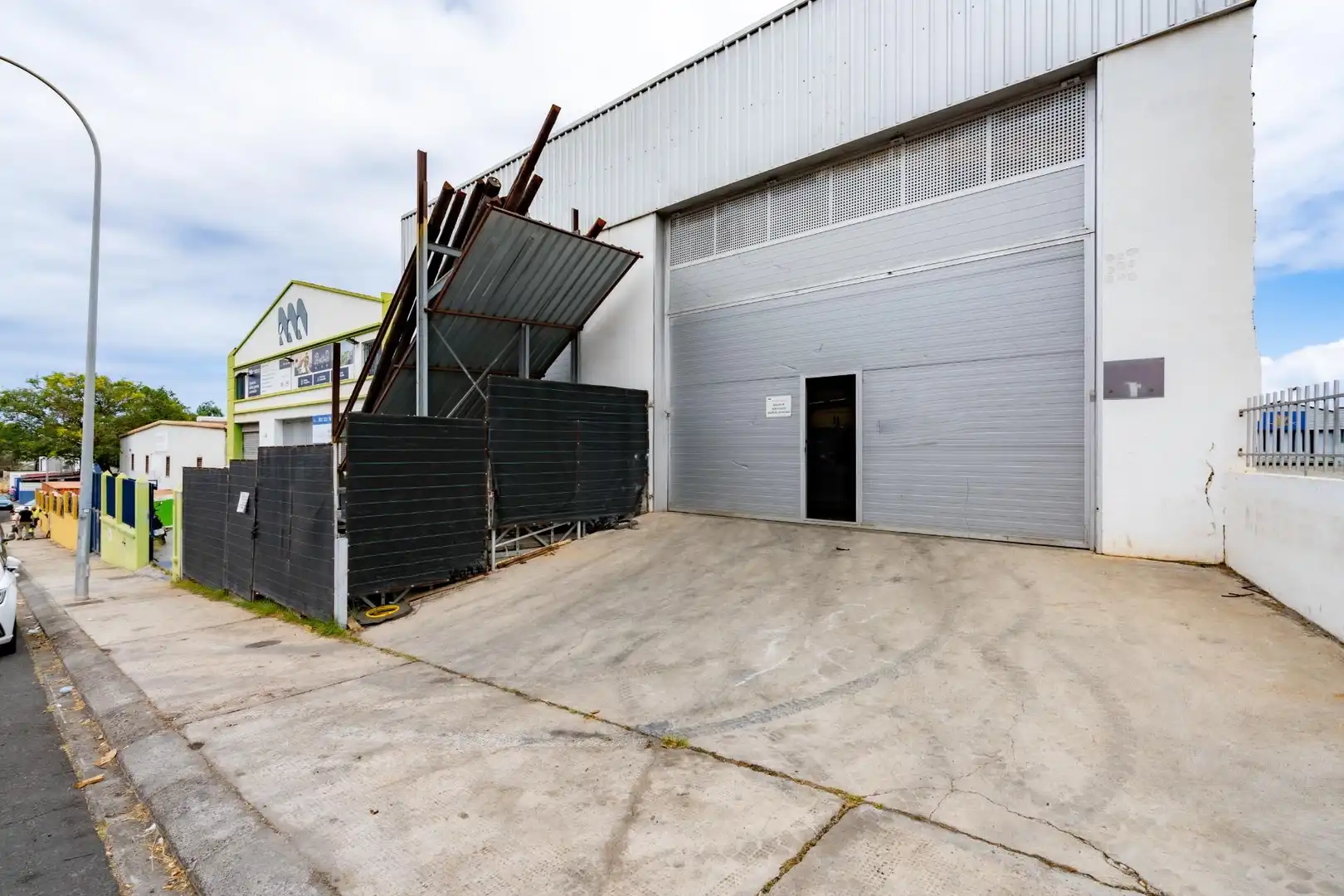 Vista exterior de Nave industrial en venta en La Orotava