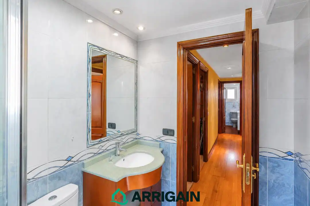 Badezimmer von Wohnung zum Verkauf in Donostia - San Sebastián  mit Heizung, Terrasse und Abstellraum