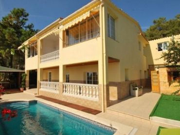 Casa con piscina in vendita a Centre