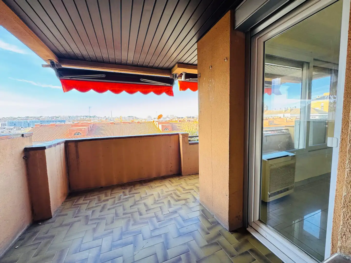 Balcony of Flat for sale in Girona  with Air Conditioner, Heating and Terrace