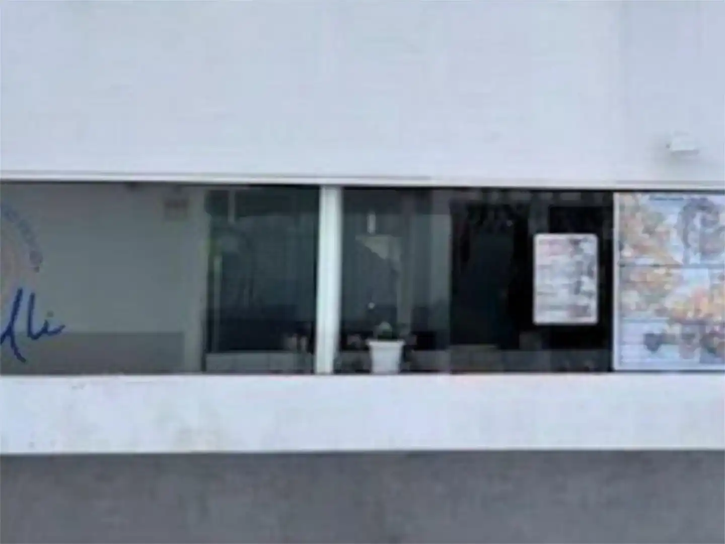 Vista exterior de Local en venda en La Oliva amb Moblat