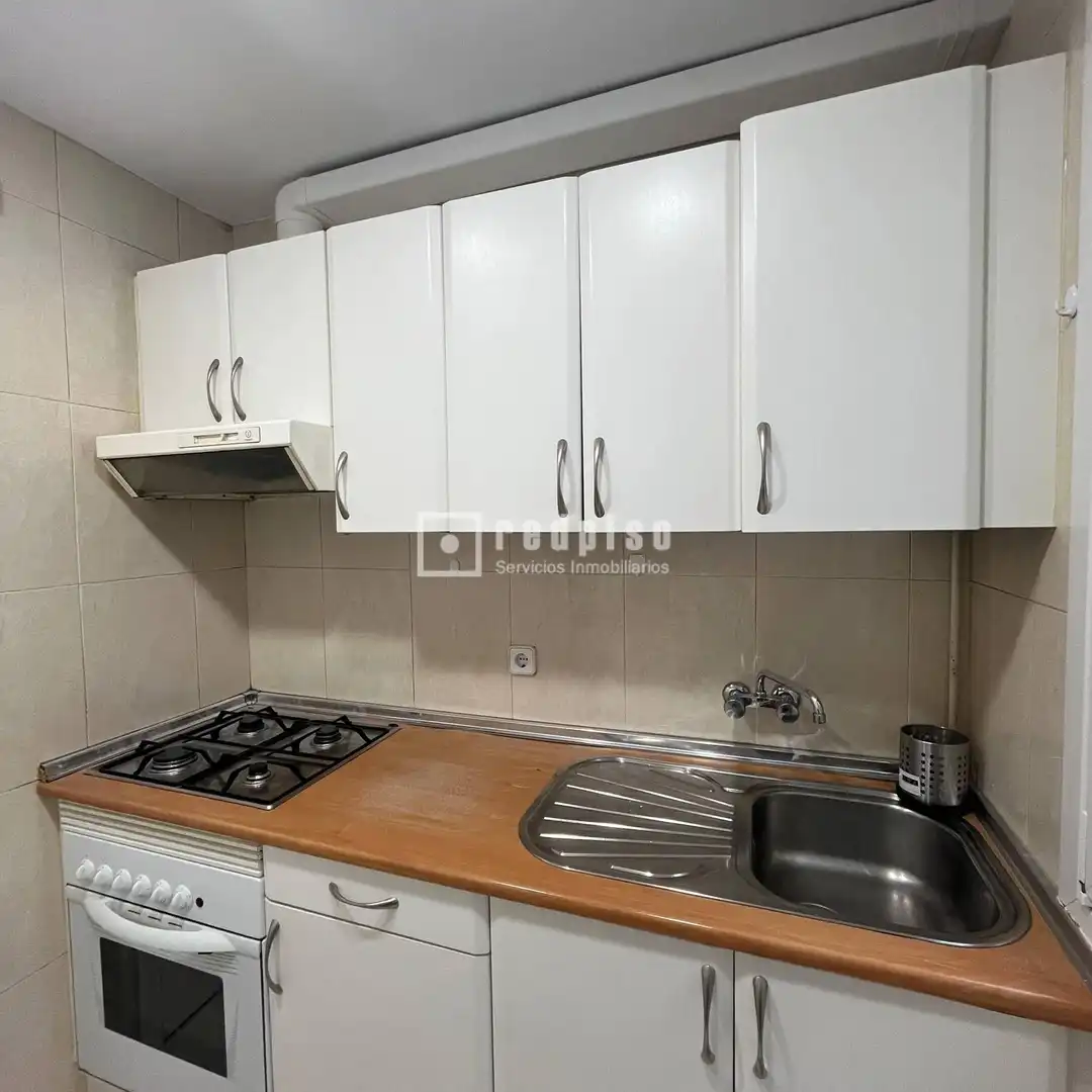 Küche von Wohnung zur Miete in Madrid mit Heizung, Privatgarten und Parkett