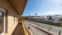 Vista exterior de Pis en venda en  Granada Capital amb Terrassa i Balcó