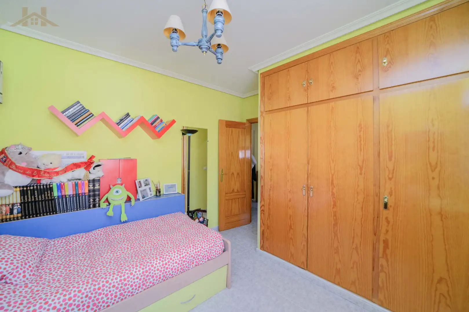 Habitación de Casa adosada en venta en San Martín de Valdeiglesias con Calefacción y Jardín privado
