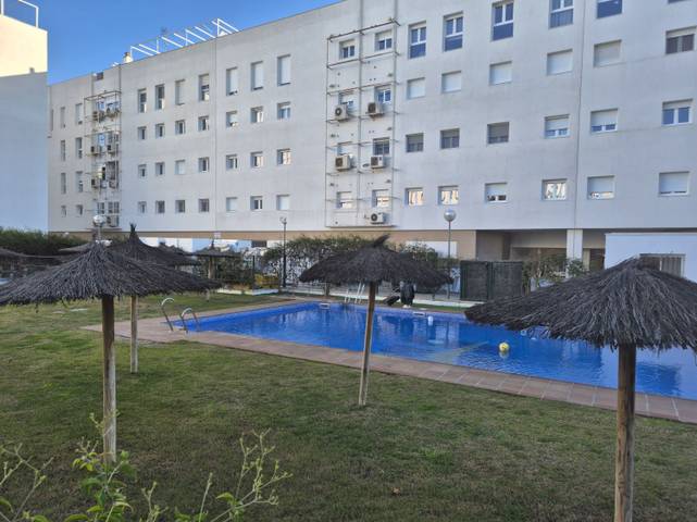 Piso en Alquiler en Paseo de Europa en El Cano - Los Bermejales