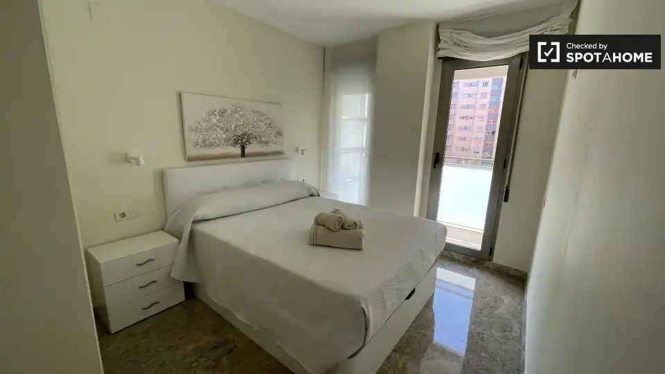 Bedroom of Flat for rent in Valencia  with Air Conditioner, Heating and Furnished
