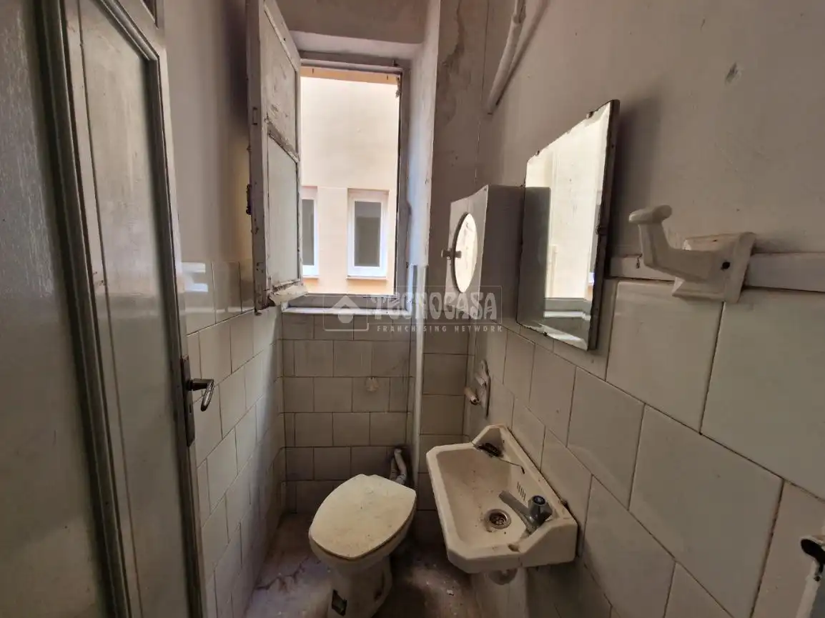Baño de Piso en venta en Palencia con Calefacción, Trastero y Balcón