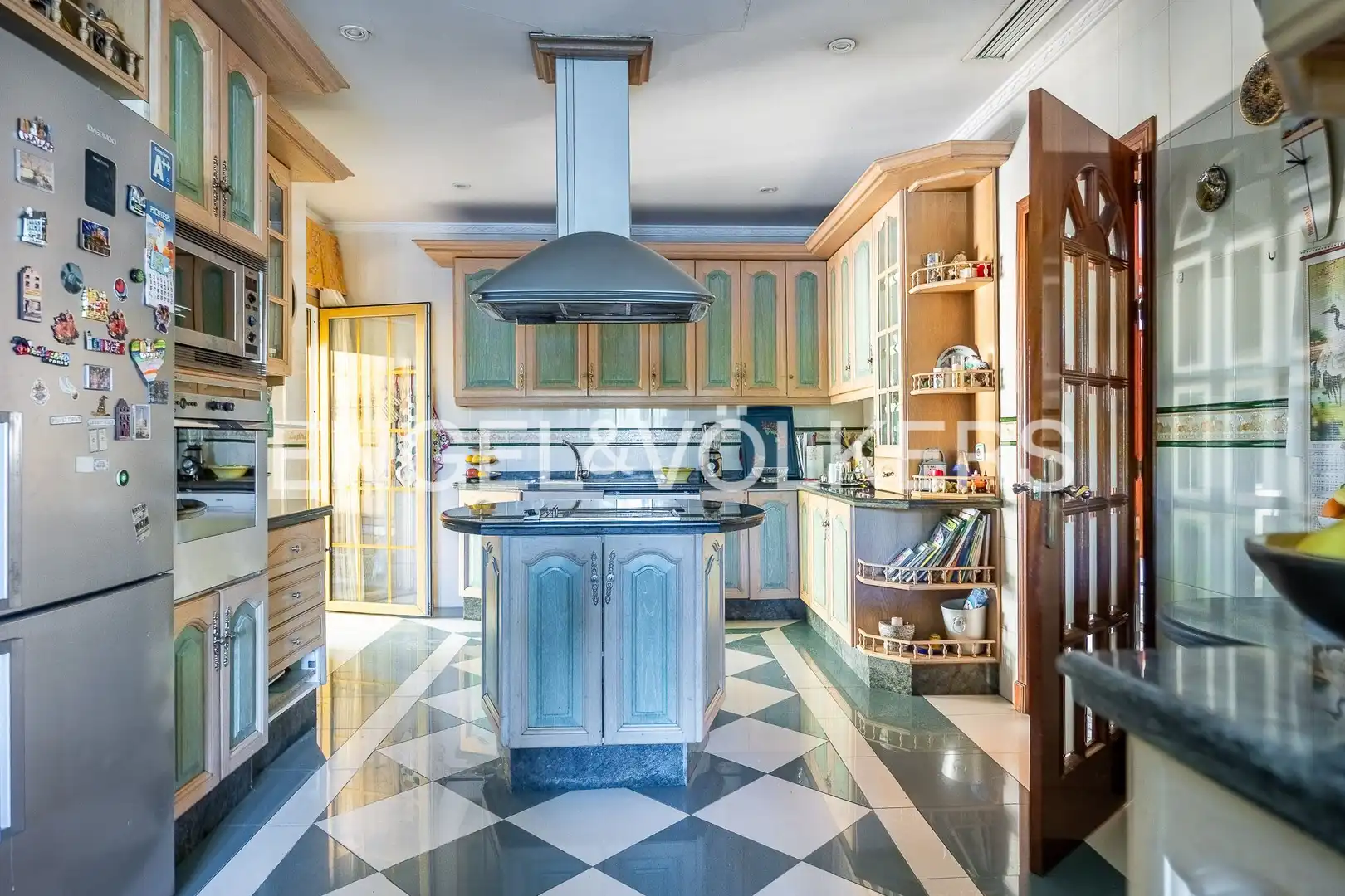 Kitchen of Houses for sale in Sevilla  with Air Conditioner, Heating and Private garden