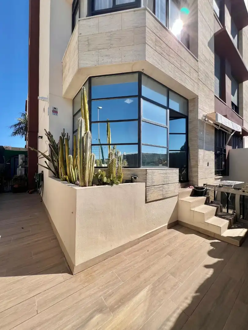 Terraza de Piso en venta en Mairena del Aljarafe con Aire acondicionado y Piscina comunitaria