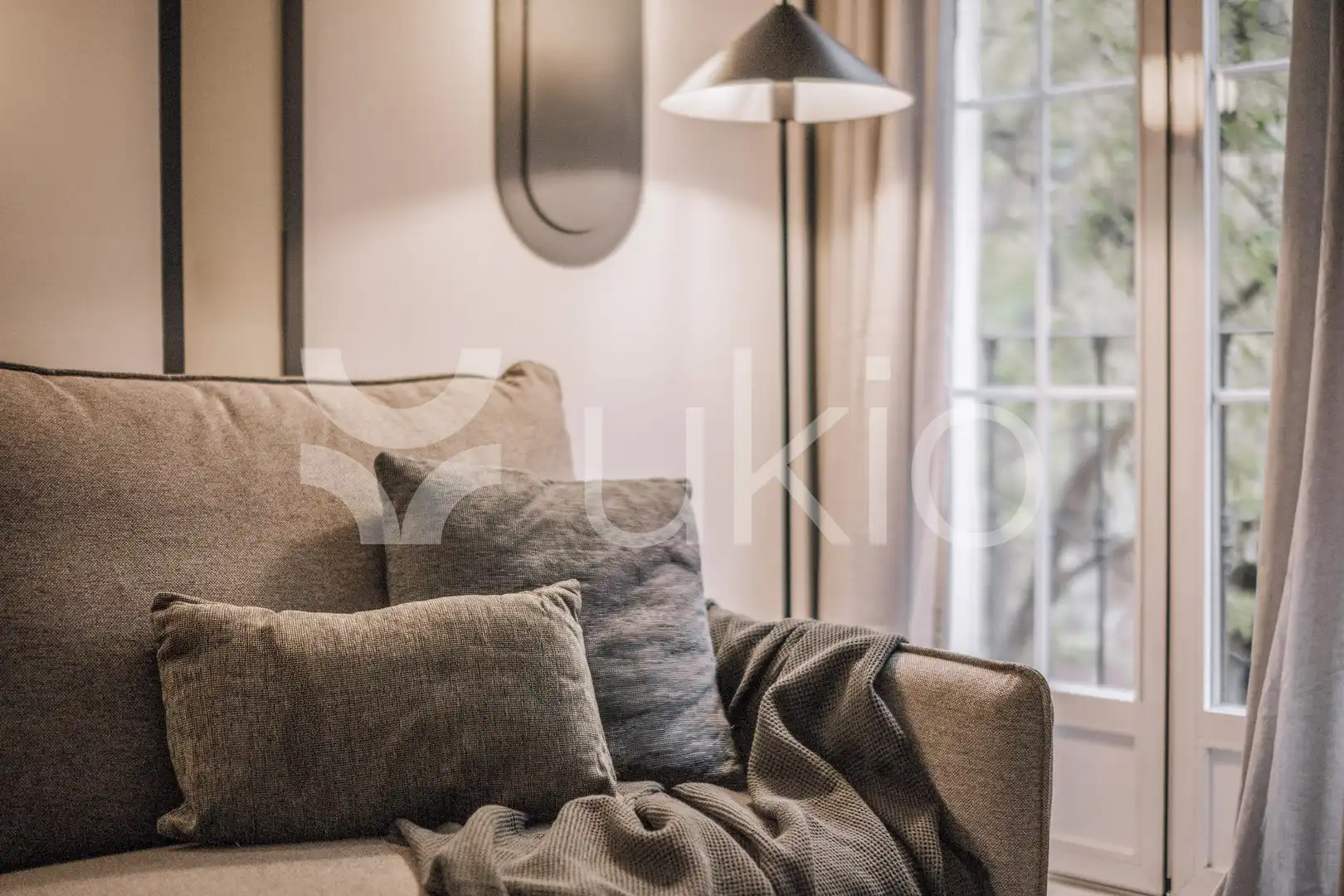 Sala d'estar de Apartament de lloguer en Madrid amb Aire condicionat, Calefacció i Moblat