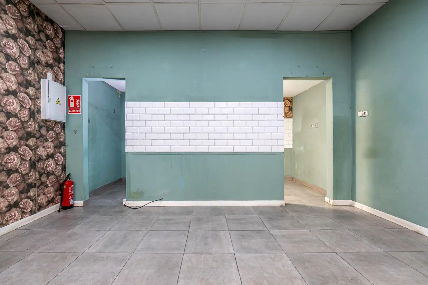 Local en venta en Armilla con Aire acondicionado