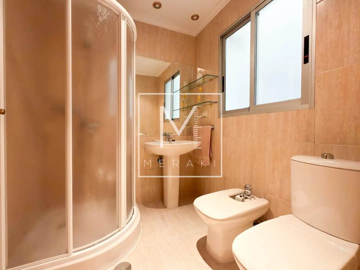 Baño de Piso en venta en Albacete con Aire acondicionado, Calefacción y Jardín privado