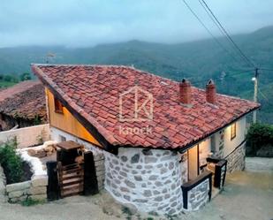 Exterior view of House or chalet for sale in Quirós