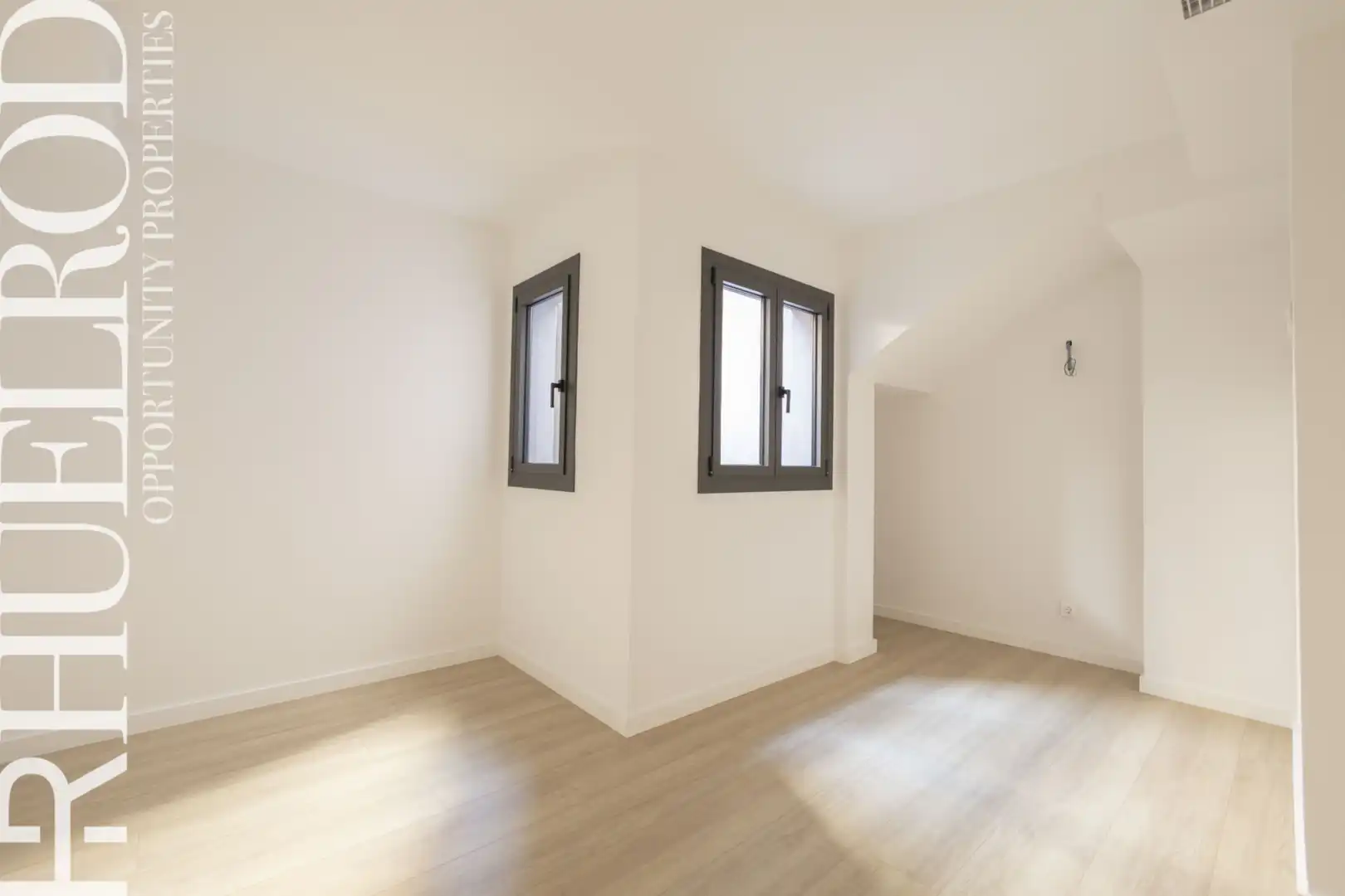 Schlafzimmer von Maisonette zum Verkauf in Badalona mit Klimaanlage, Heizung und Parkett