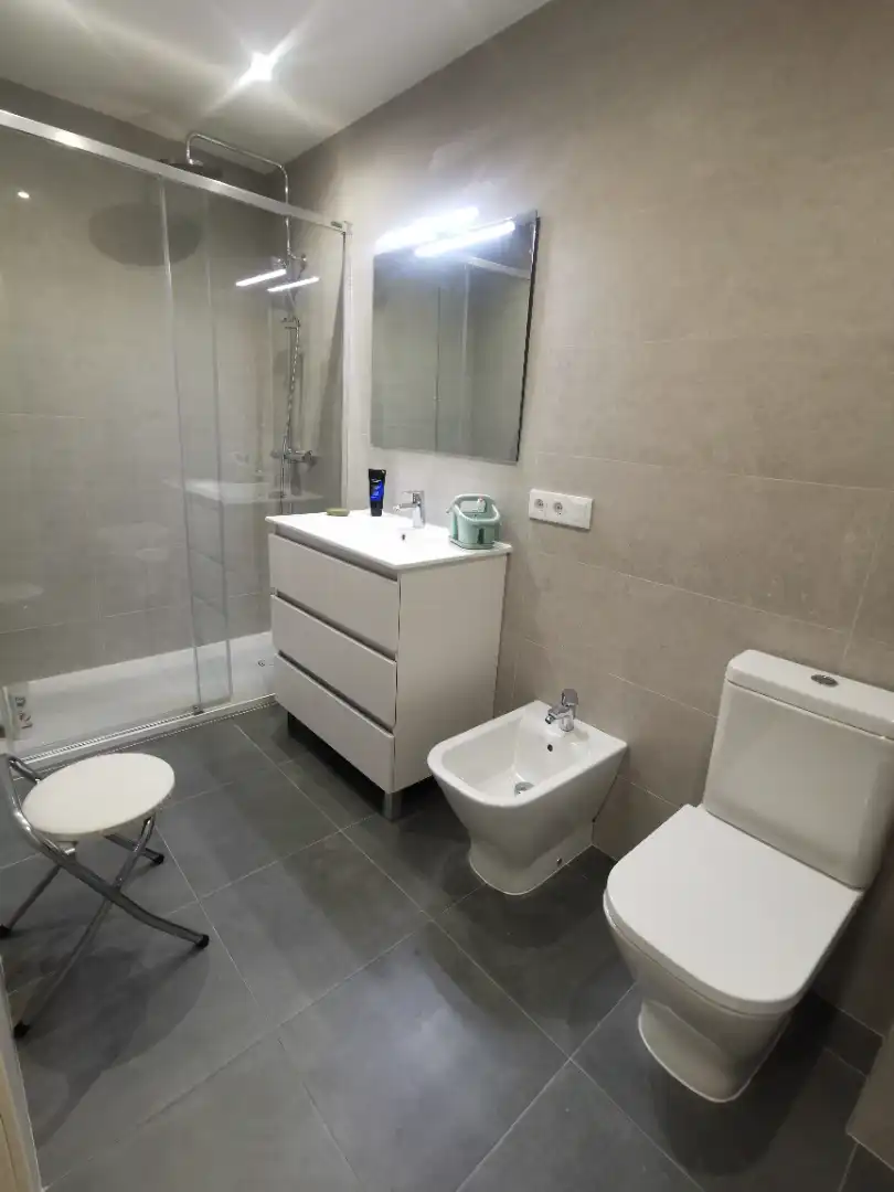 Bathroom of Flat for rent in Salamanca  with Heating, Furnished and Oven