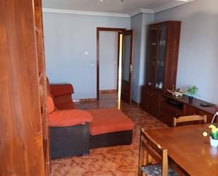 Sala d'estar de Pis en venda en Peñaranda de Bracamonte amb Calefacció i Balcó