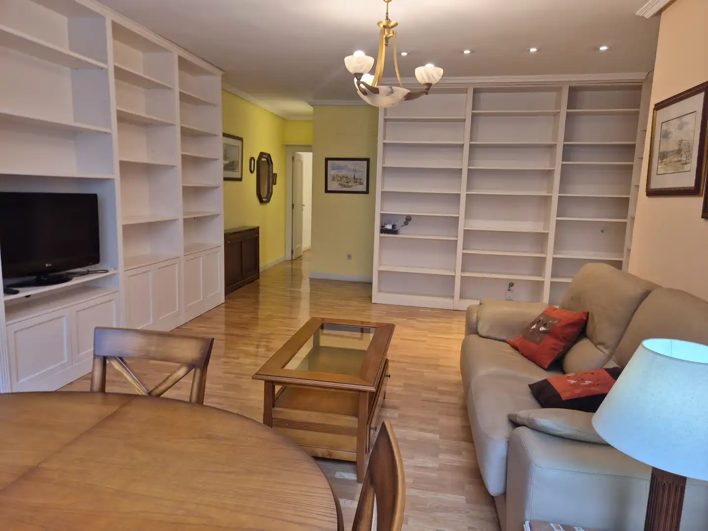 Wohnzimmer von Wohnung zur Miete in Madrid mit Klimaanlage, Heizung und Möbliert