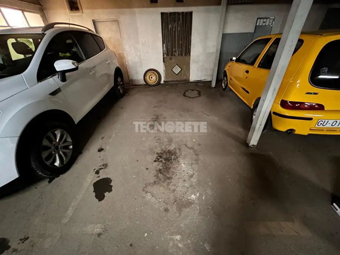Aparcament de Pis en venda en Guadalajara amb Calefacció, Parquet i Terrassa