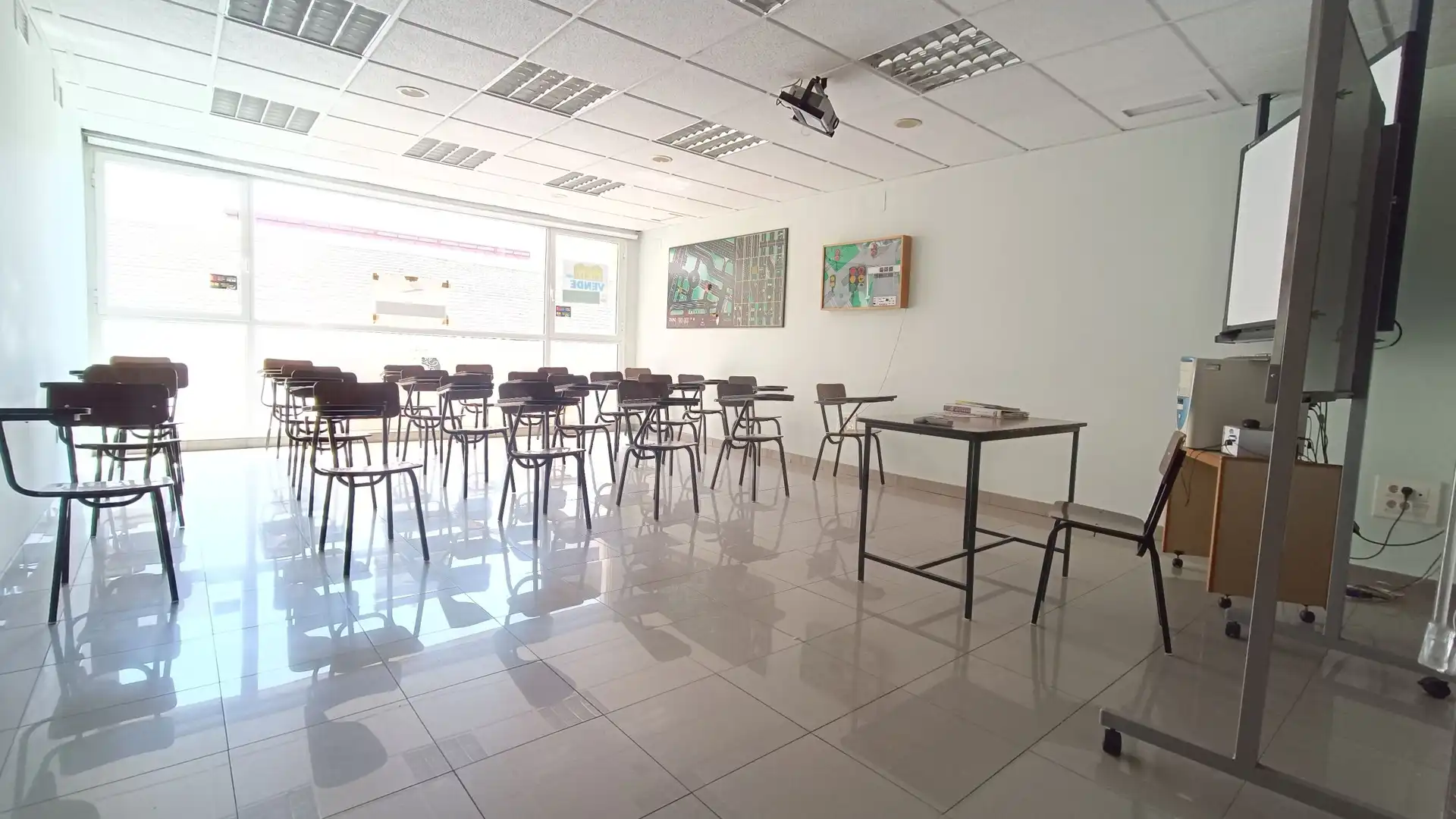 Oficina en venta en Don Benito con Aire acondicionado y Amueblado