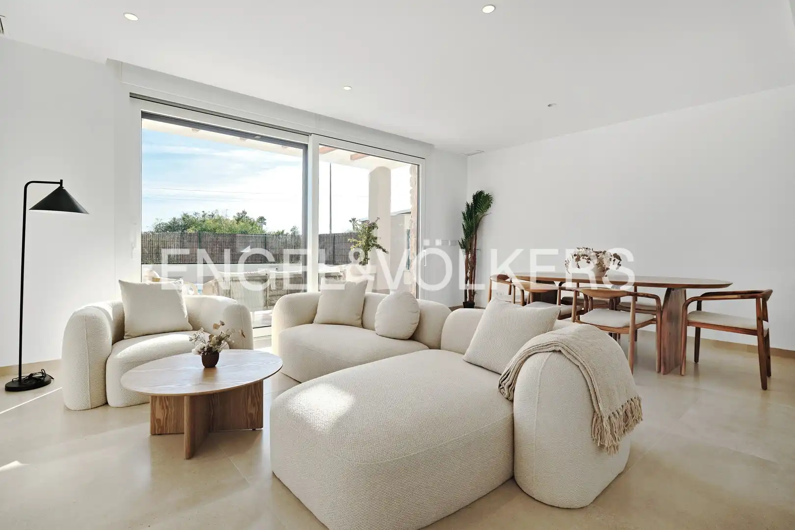 Sala d'estar de Casa o xalet en venda en Orihuela amb Aire condicionat, Calefacció i Jardí privat
