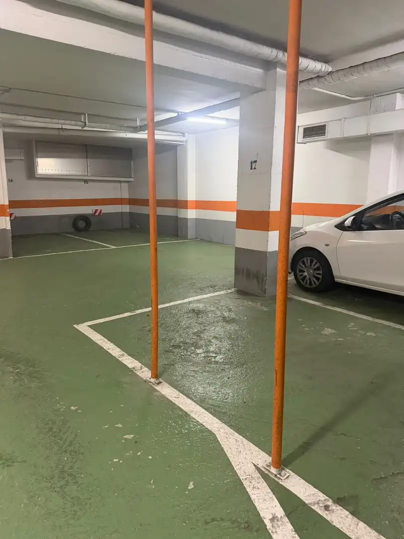 Aparcament de Garatge de lloguer en Santiago de Compostela 
